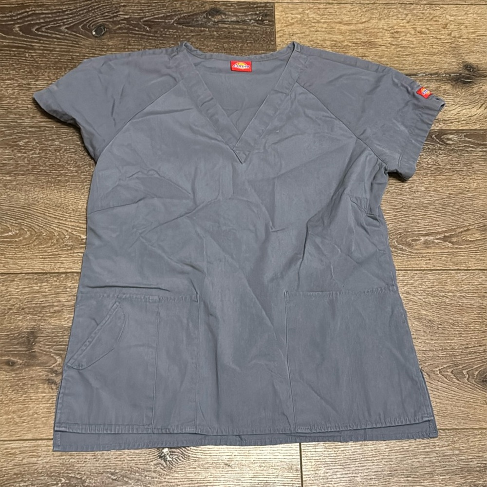 Dickies gray‎ scrub top medium